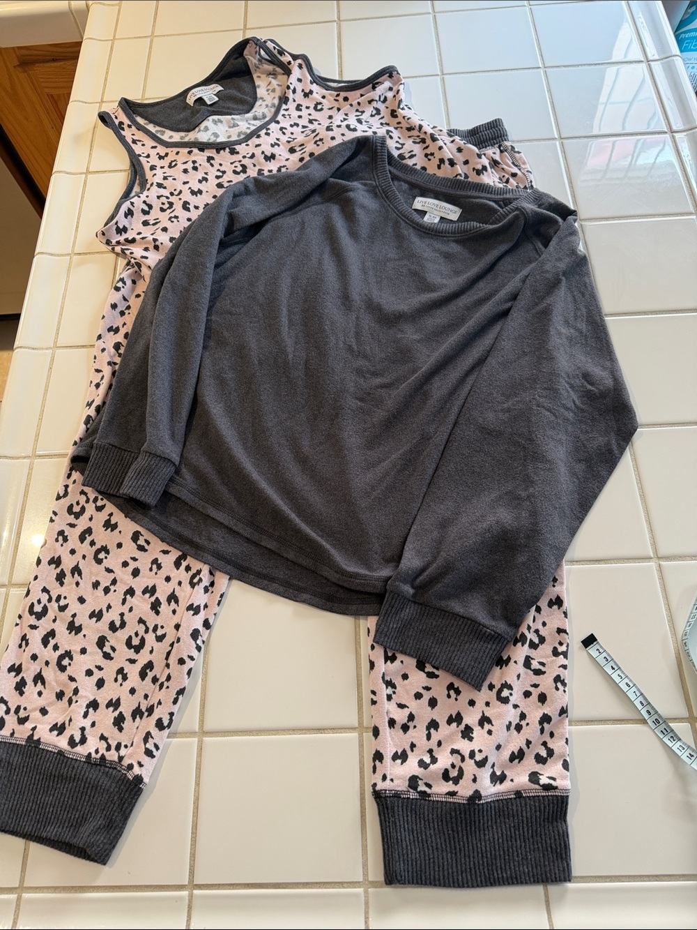 Live Love Lounge 3-Piece Lounge Set  XL Karen Neubugerg 🐈‍⬛